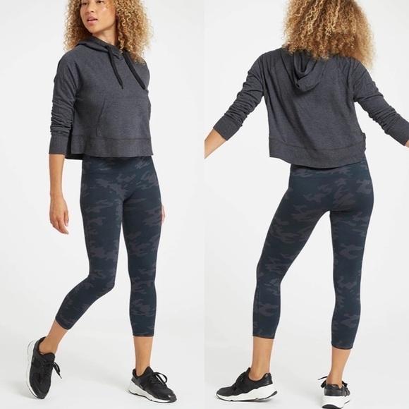 SPANX Look at Me Now black camo Seamless Cropped Leggings 20099R - Picture 2 of 8